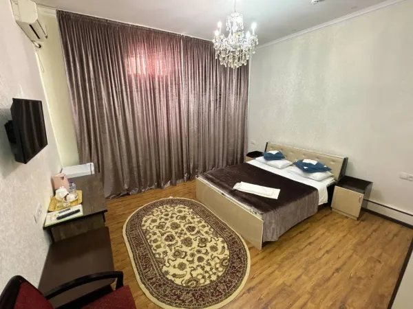 Ratmina Mehmonxonasi-Muinak