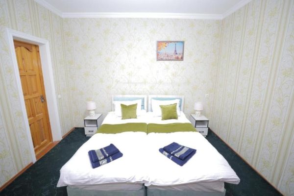 Hotel S & D Hostel