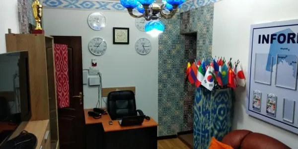 Art Anor Hostel and Apartments