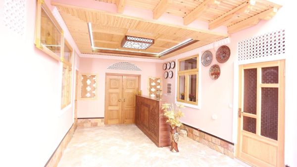 Anis Pari Hotel