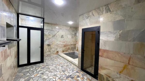 Chinor plus hotel
