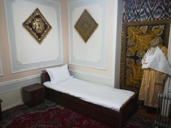 Umarxon Hostel