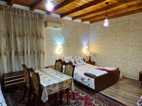 Hotel Bohodir