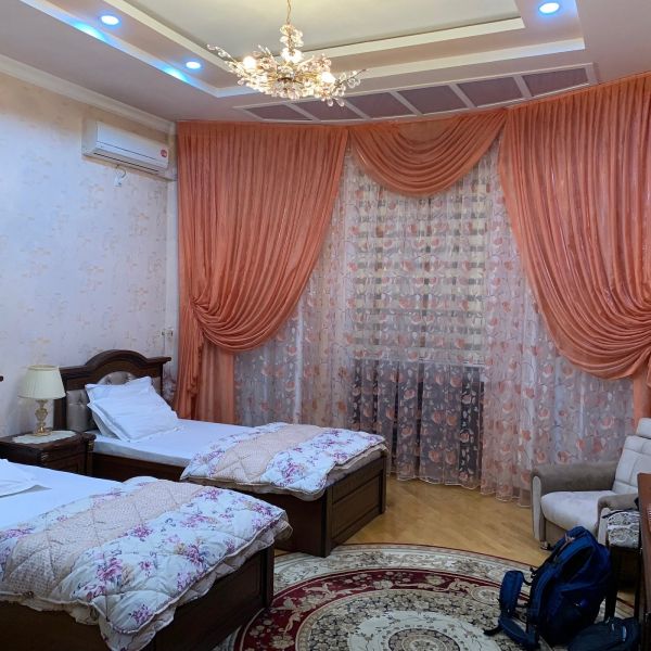 Baxtli Uy Mehmonxonasi