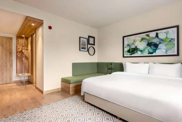 Wyndham Garden Zomin