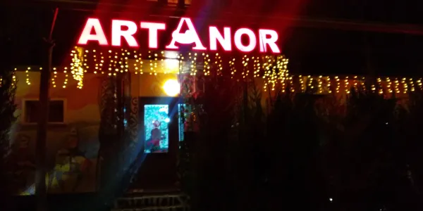 Art Anor Hostel and Apartments