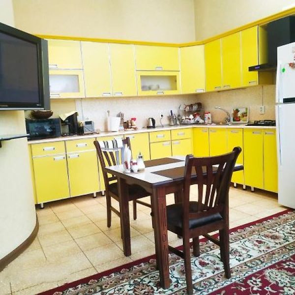 Happy House Hotel