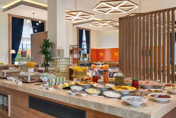Ramada Encore By Wyndham Zomin