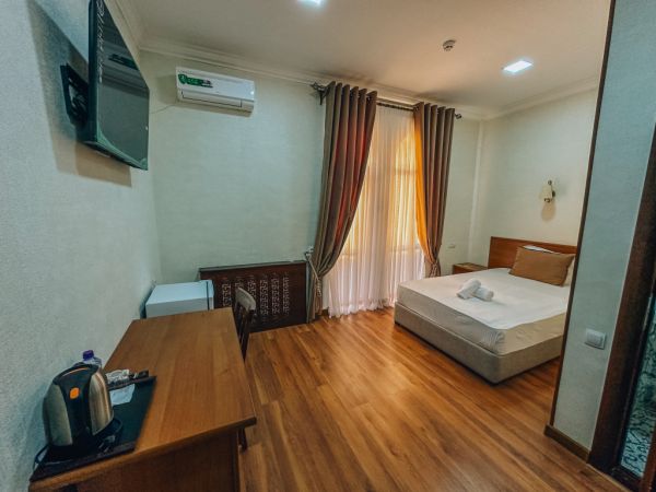 Pakhlavon Hotel