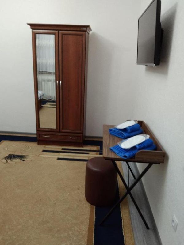 Chinara Guest House Airport