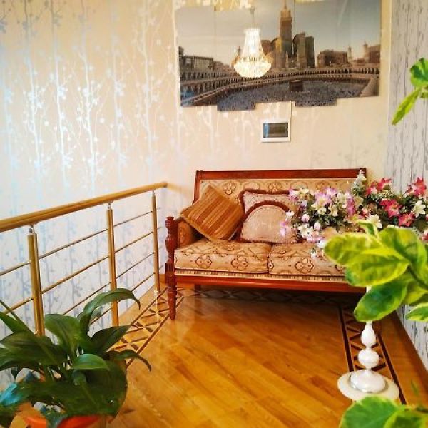 Happy House Hotel
