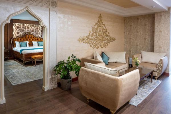 The Manor Hotel