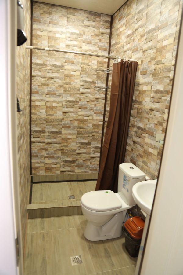 Gallery Hotel and Hostel