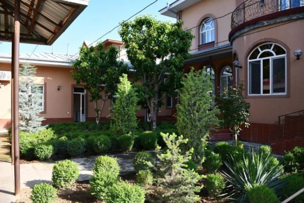 Nurziyo Guest House