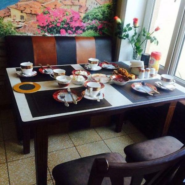 Happy House Hotel
