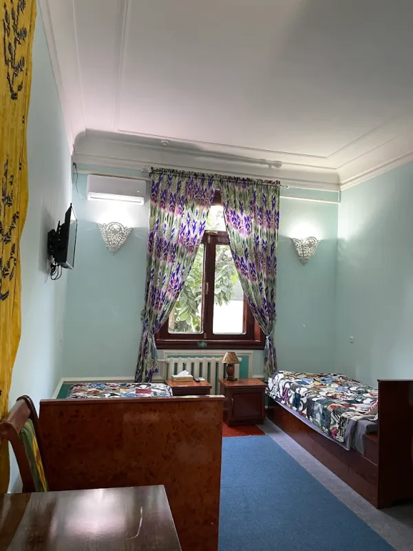 Guest House Ikathouse