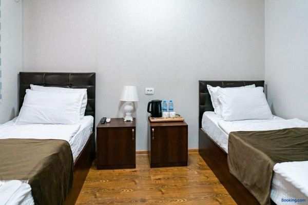 Gallery Hotel and Hostel