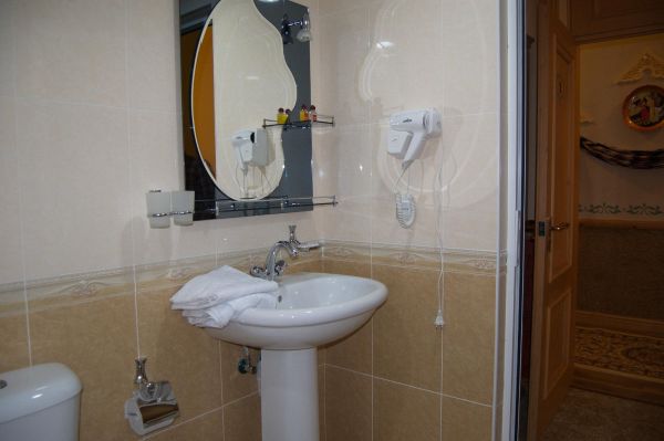 Hotel Billuri Sitora