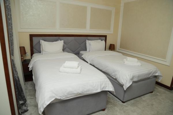 Sandhill Hotel