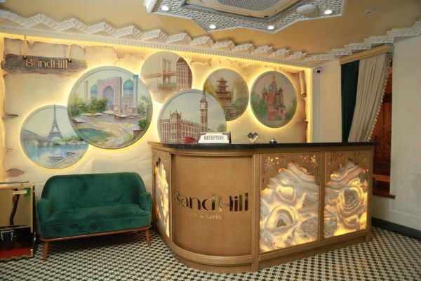 Sandhill Hotel