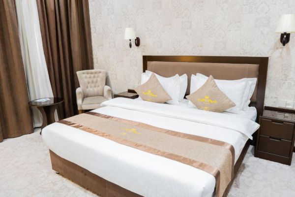 Kushbegi Plaza Hotel