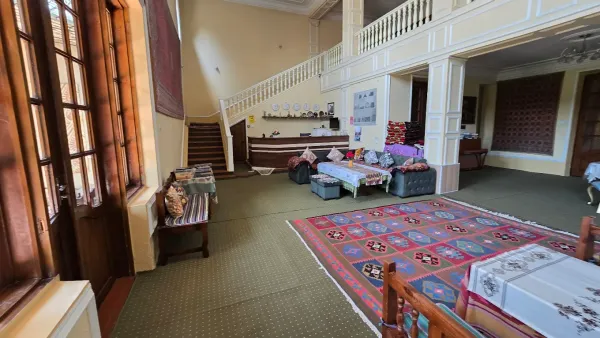 Guest House Ikathouse