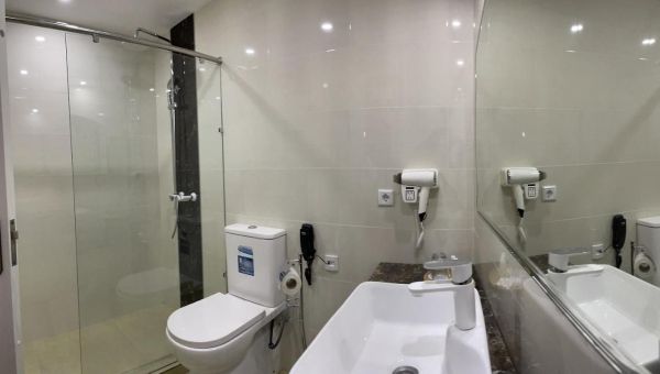 Atrium Hotel