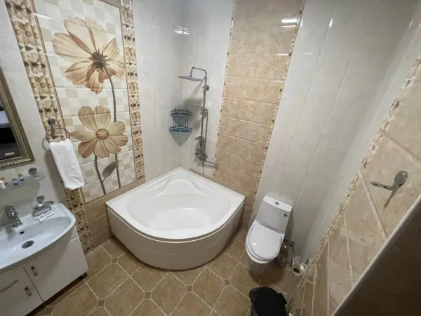 Alisher Hotel By Shosh