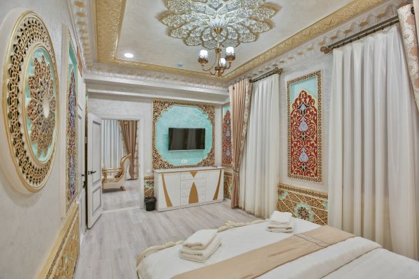 Asian Plaza Hotel