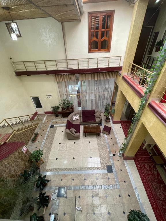 Al Mansur Hotel