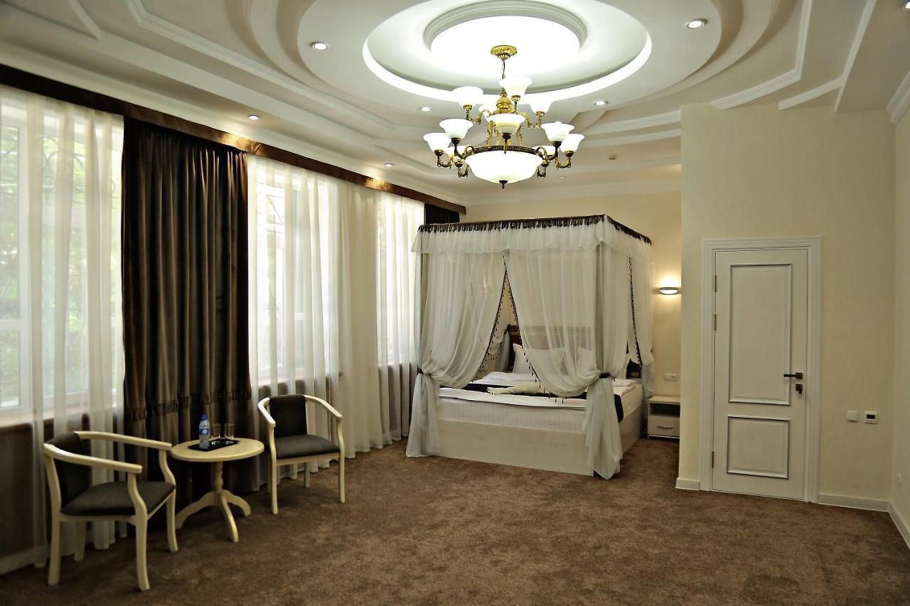 Hotel PARADISE