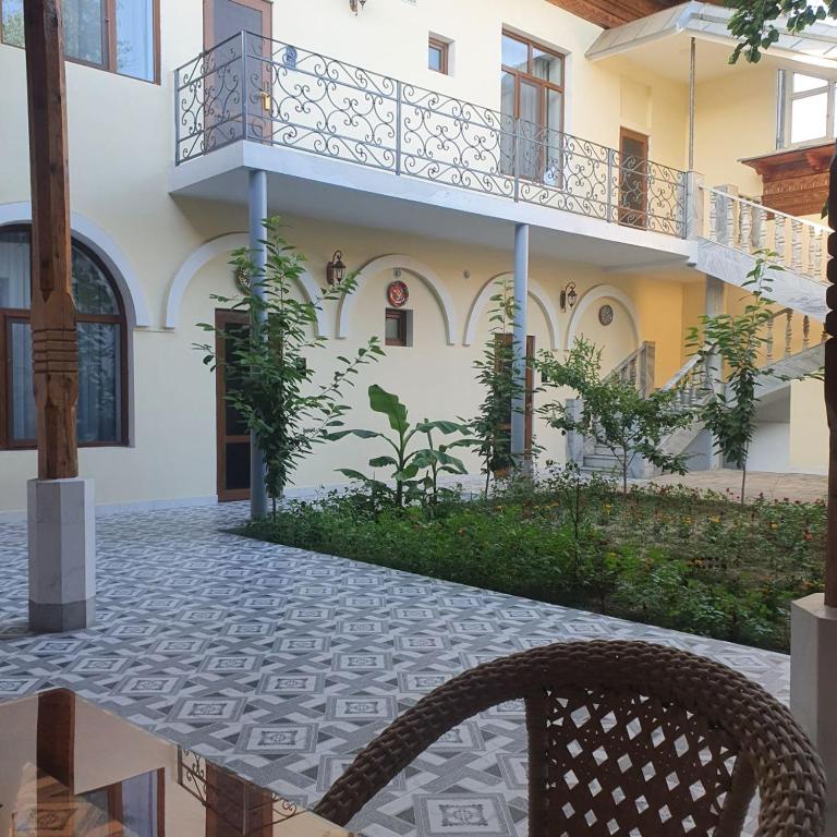 Chorsu Inn Guest House