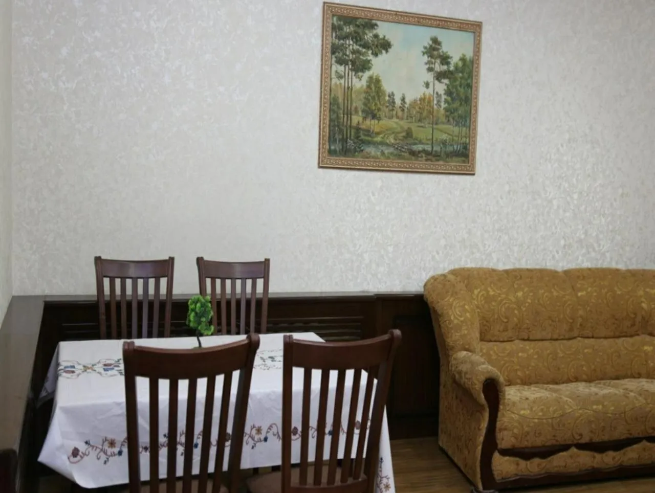 Donish Hotel