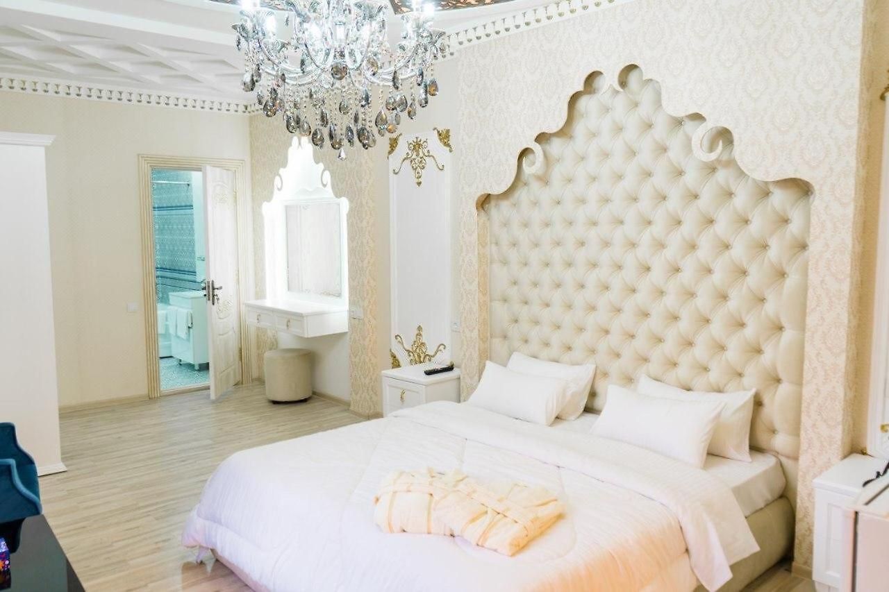 Grand Boutique Hotel