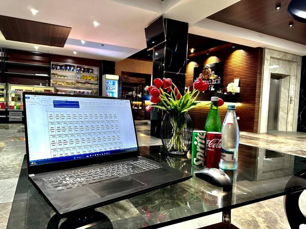 Izza Palace Hotel