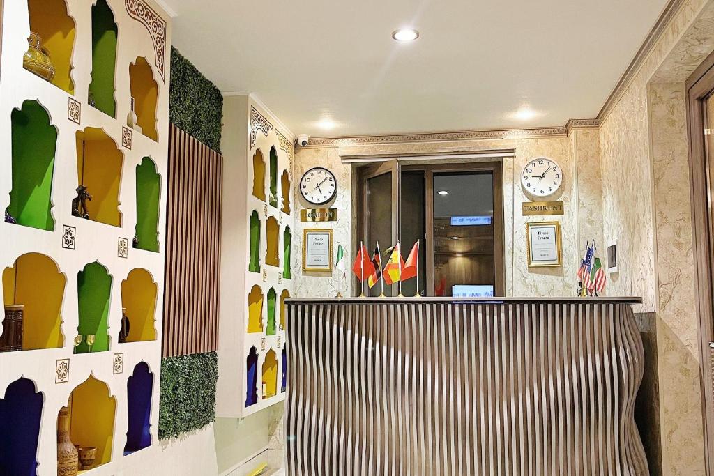 Nanosh East Hotel