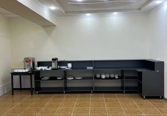 Iyman Hotel