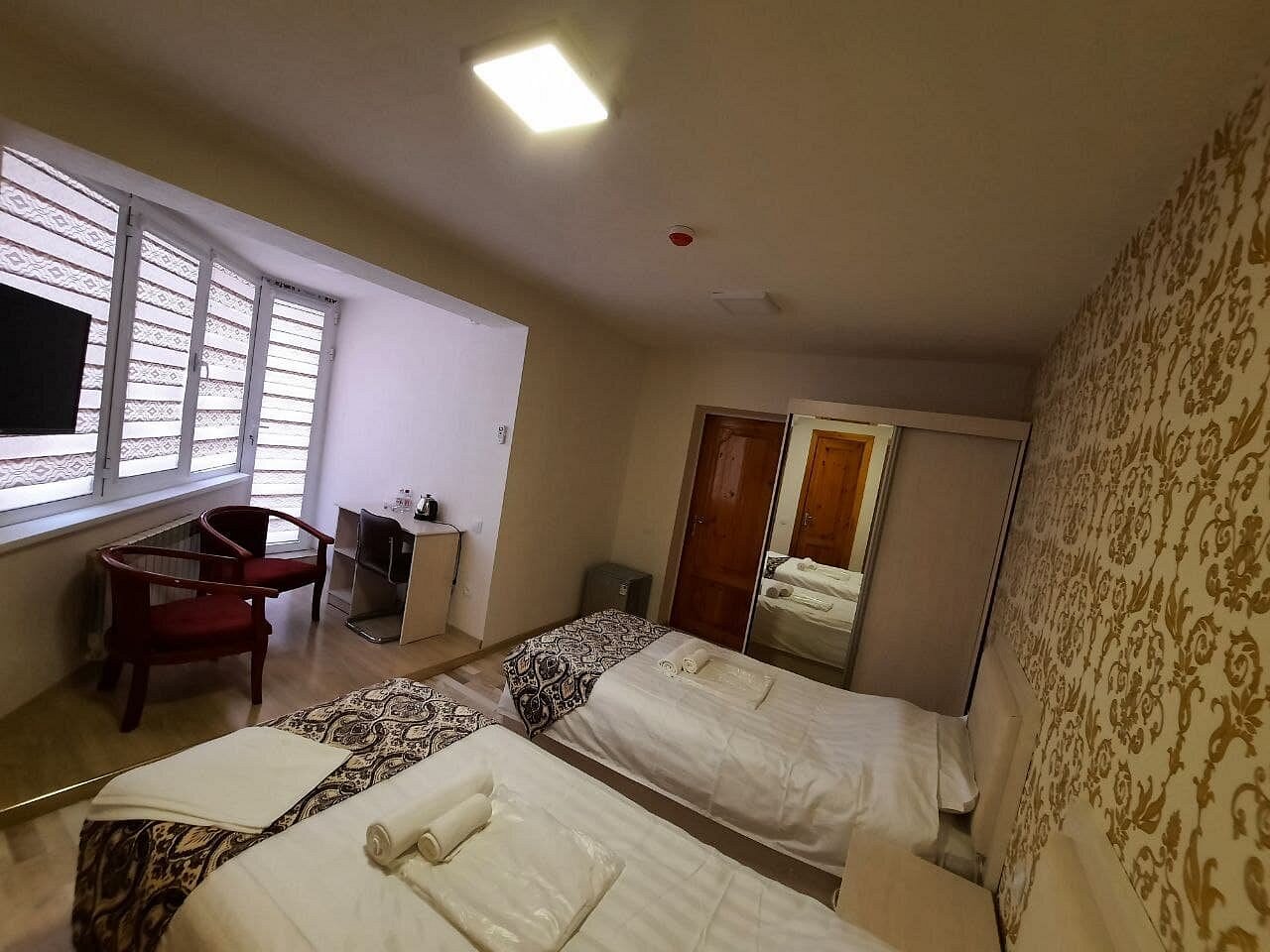 Diyor Hotel