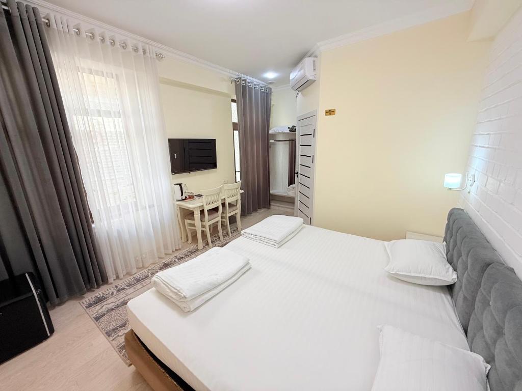 Samarkand Travel Hotel