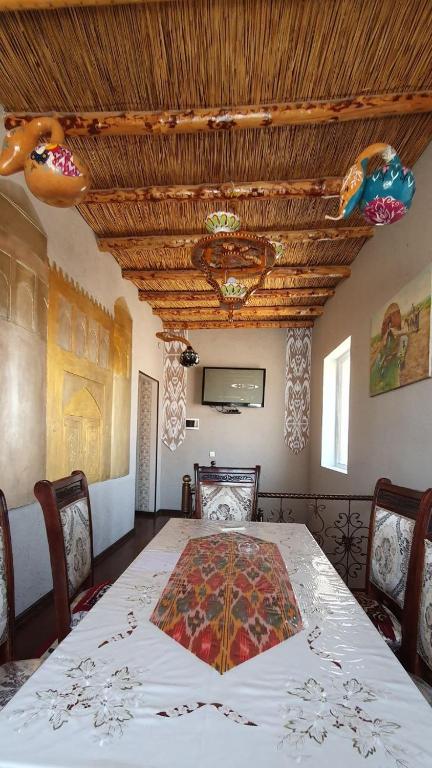 Guest House Art Postindoz
