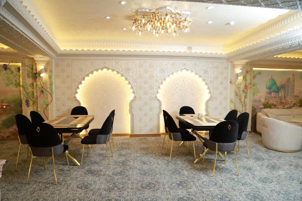 Sandhill Hotel