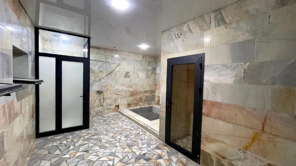 Chinor plus hotel