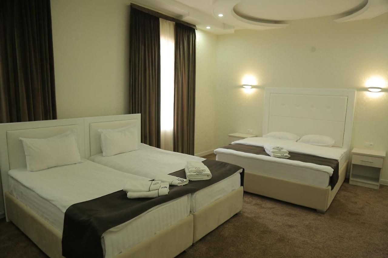 Hotel PARADISE