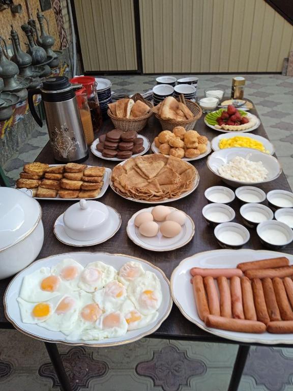 Zuhro guest House