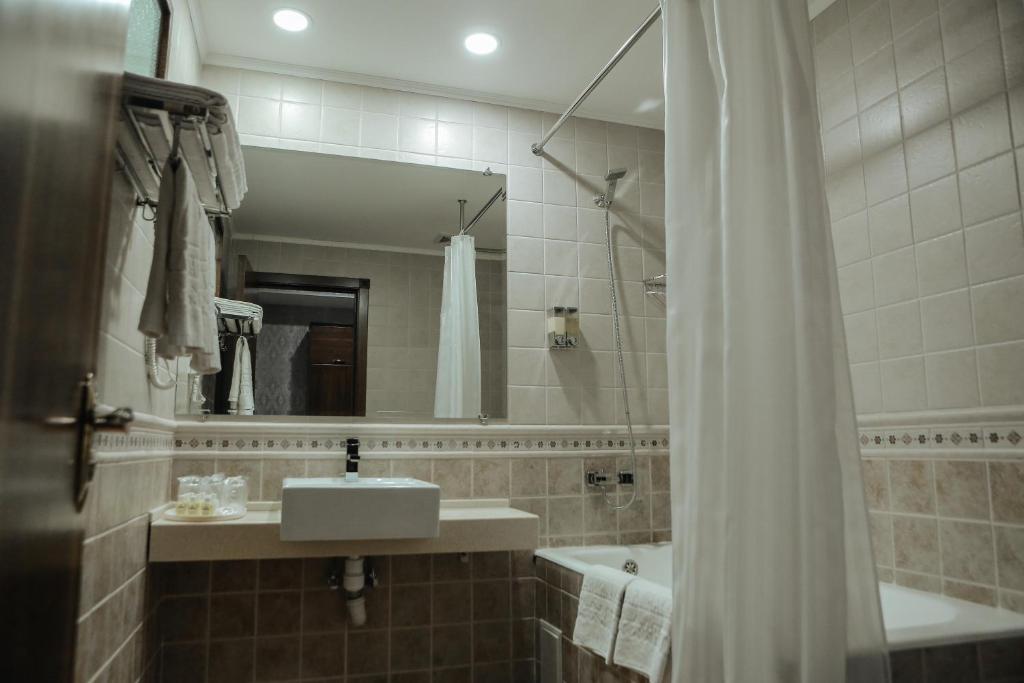 Omar Khayyam Hotel