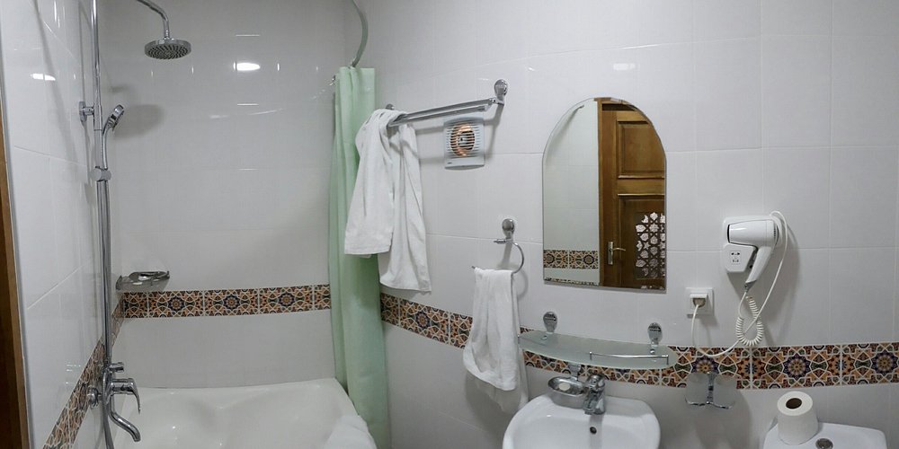 Fatima & Ibragim Hotel