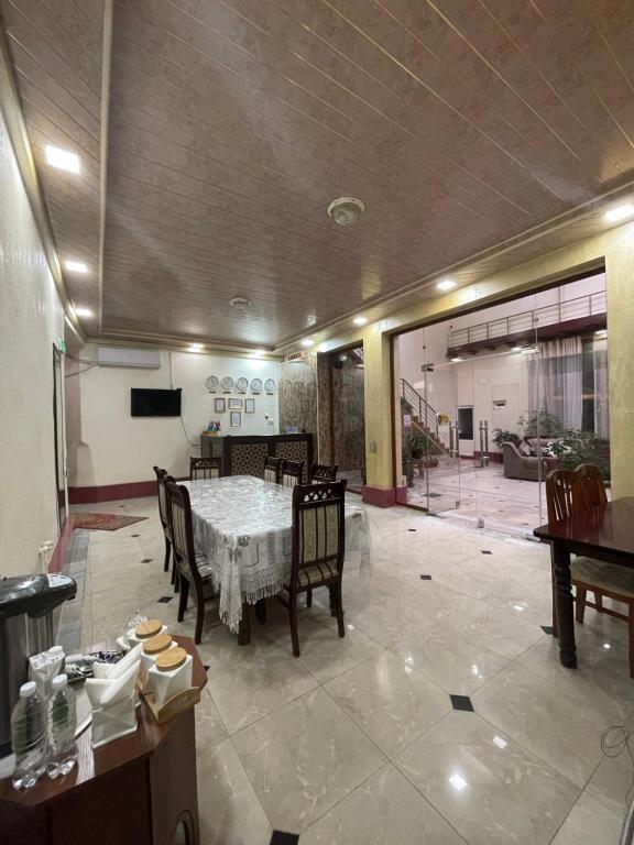 Al Mansur Hotel