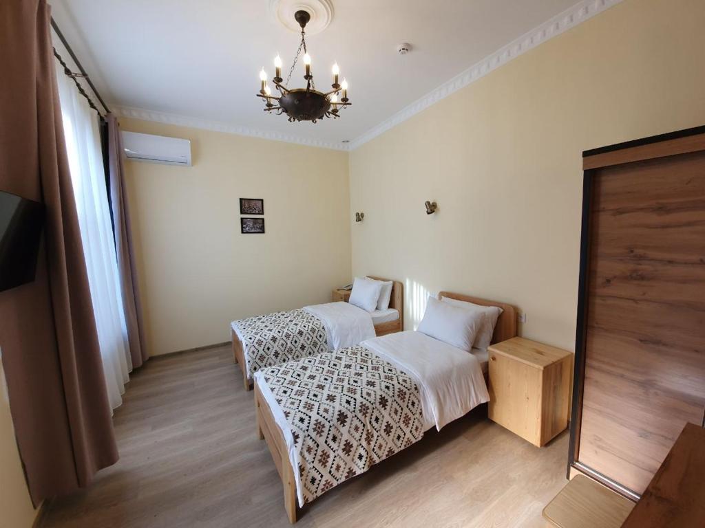 Chorsu Inn Guest House