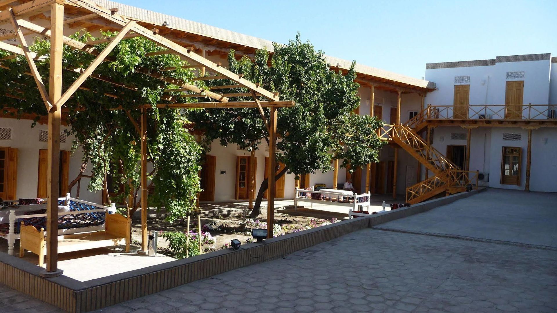Hovli Poyon