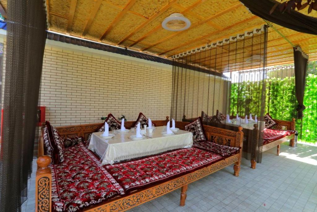 Shosh Garden Family Resort